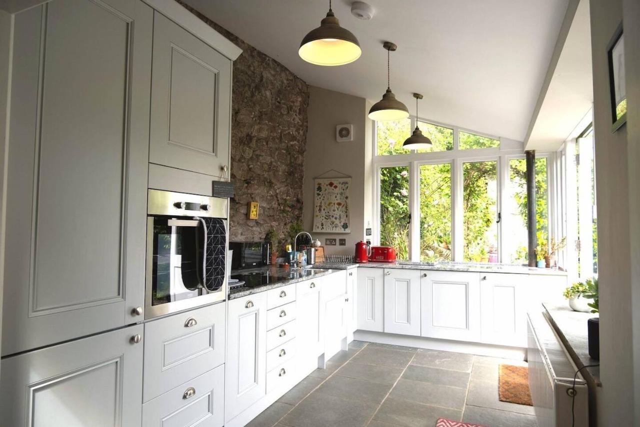Lovely Property In The Heart Of Somerset, Sleeps 9 شيبتون ماليت المظهر الخارجي الصورة