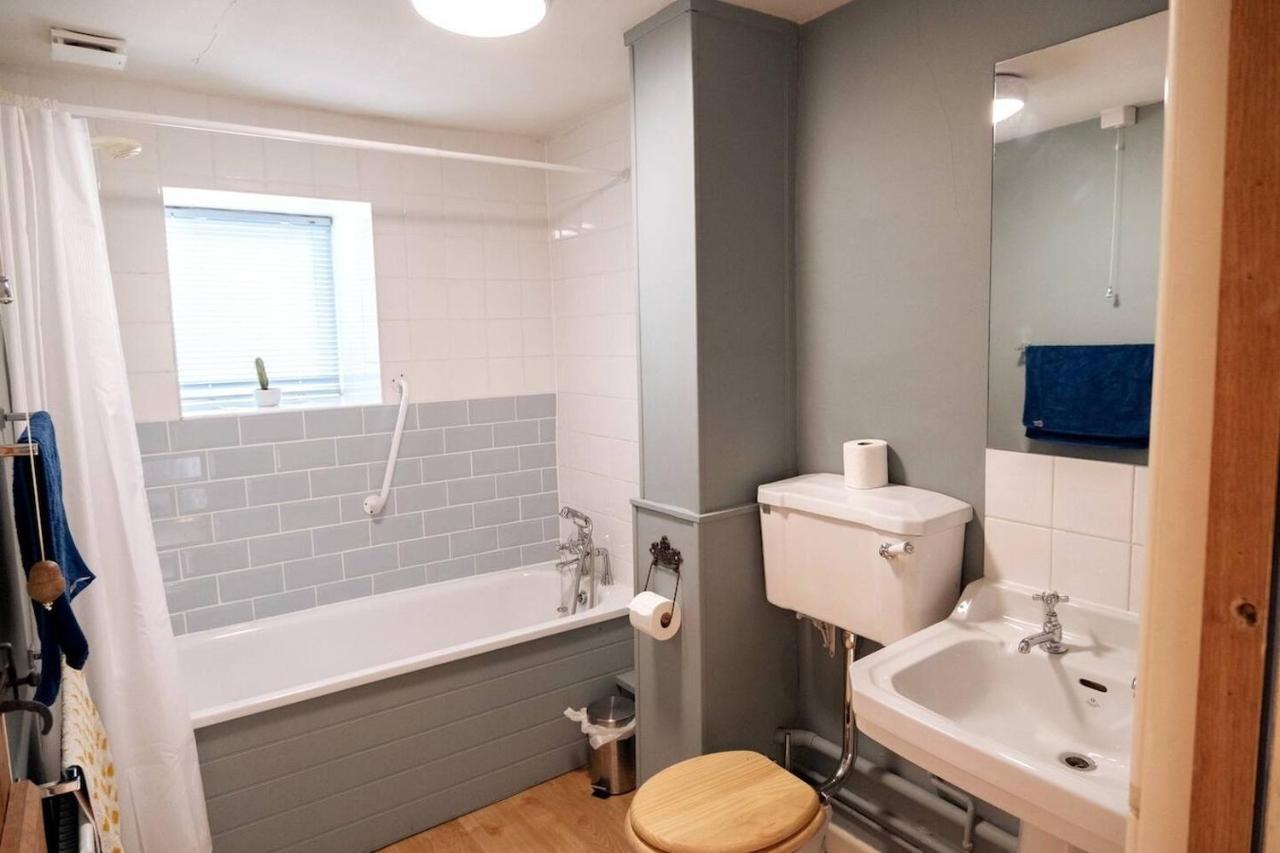 Lovely Property In The Heart Of Somerset, Sleeps 9 شيبتون ماليت المظهر الخارجي الصورة